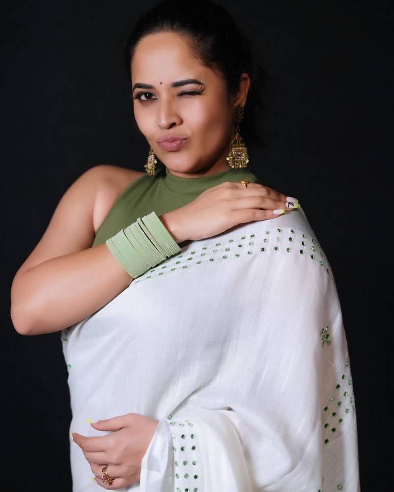Actress Anasuya Bharadwaj Looking Stuns in White Saree