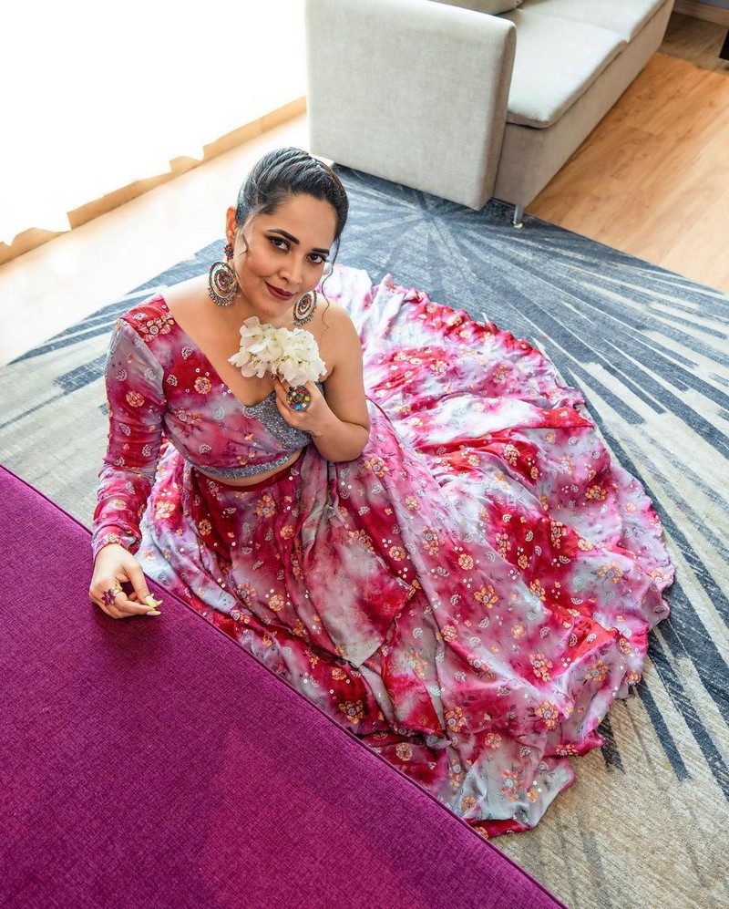 Anasuya Gorgeous Looking in Floral Pink Dress