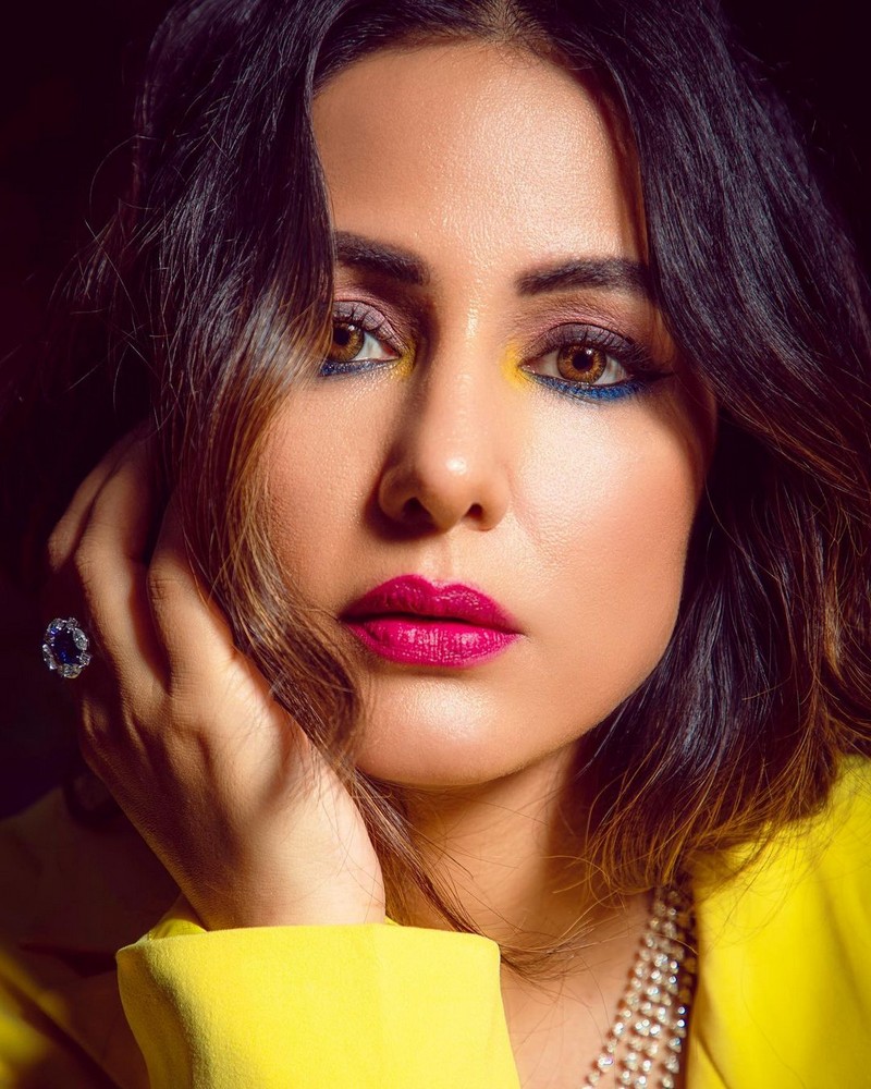 Hina Khan Looks Gorgeous in Yellow Outfit