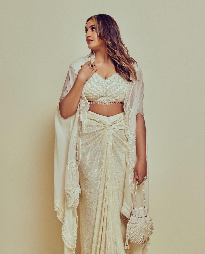 Huma Qureshi Looking Mesmerizing In White Dress