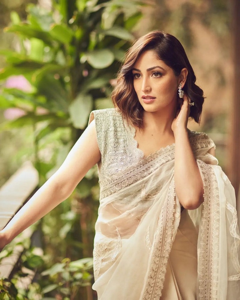 Actress Yami Gautam Dazzling Looks in Saree