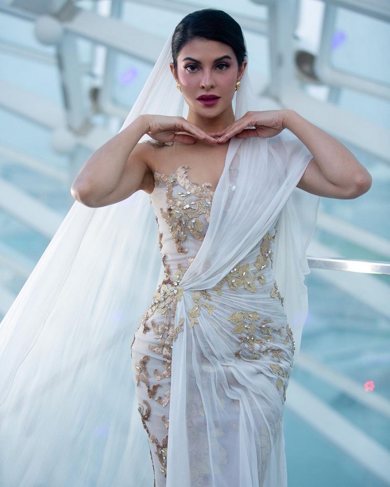 Jacqueliene Fernandez Beautiful Pics in White Dress