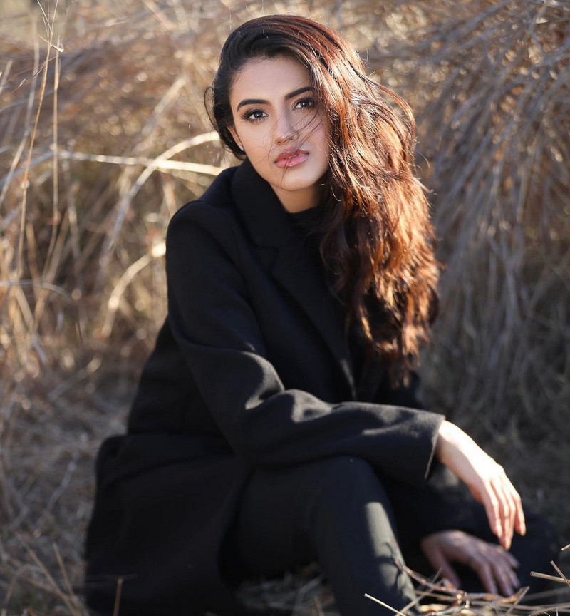 Malvika Sharma Looking Enticing in Black Dress