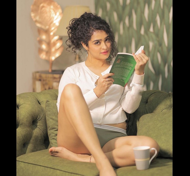 Apsara Rani Hottest Pics