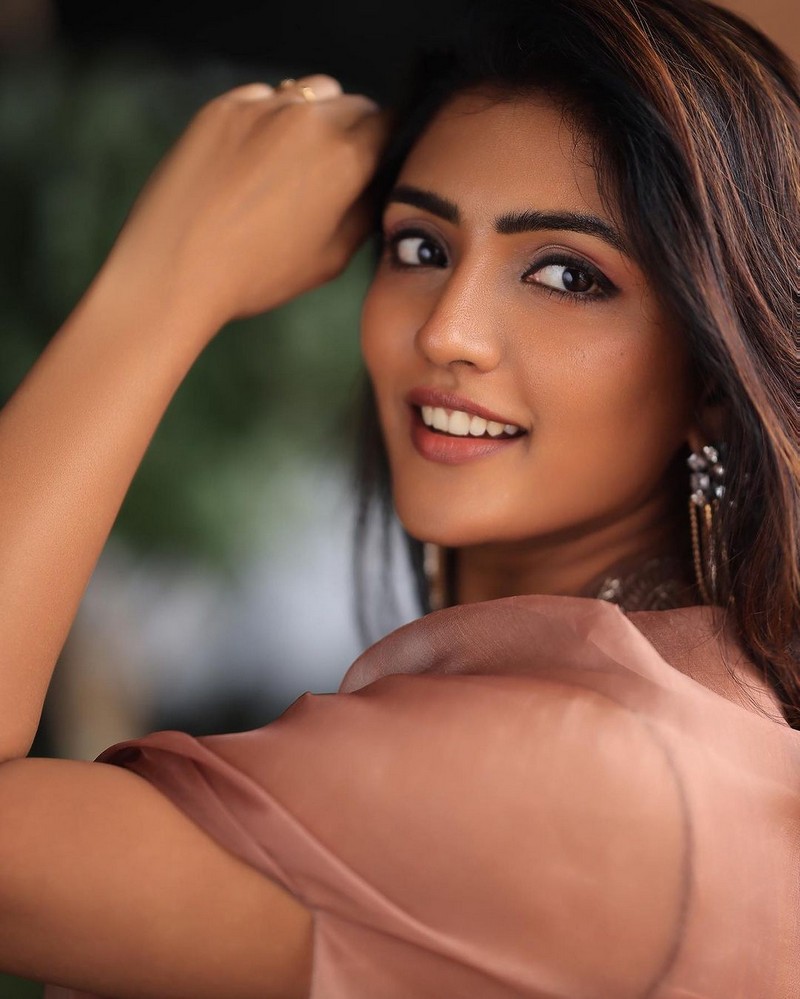 Beautiful Pics Of Eesha Rebba in Dress