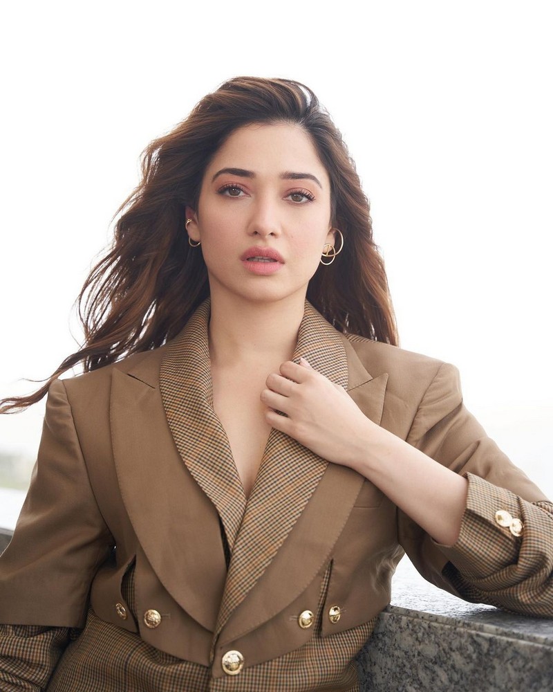 Tamannaah Sizzling Stills in Suit