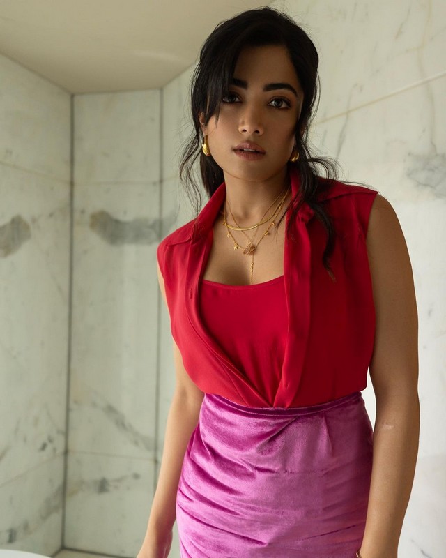 Rashmika Mandanna Sizzling Clicks