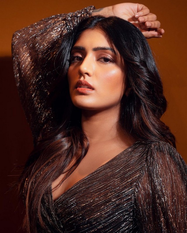 Actress Eesha Rebba Latest Photos