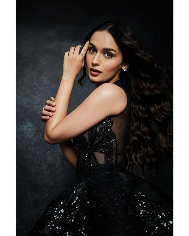 Manushi Chhillar Titillating Clicks in Black Dress