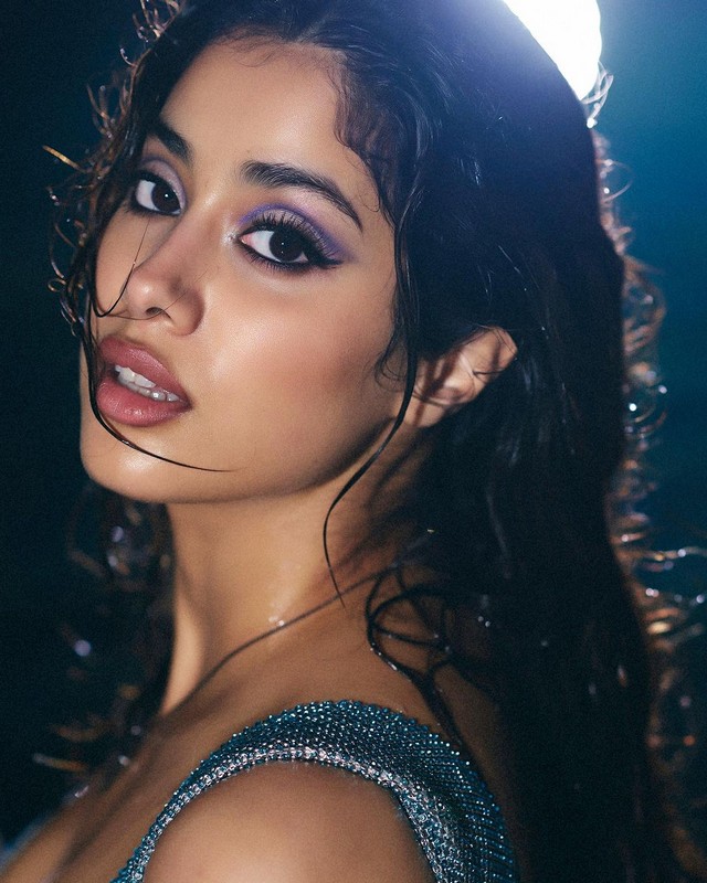 Gorgeous Pics Of Janhvi Kapoor