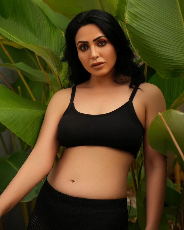 Nandini Rai Hottest Clicks in Black Outfit