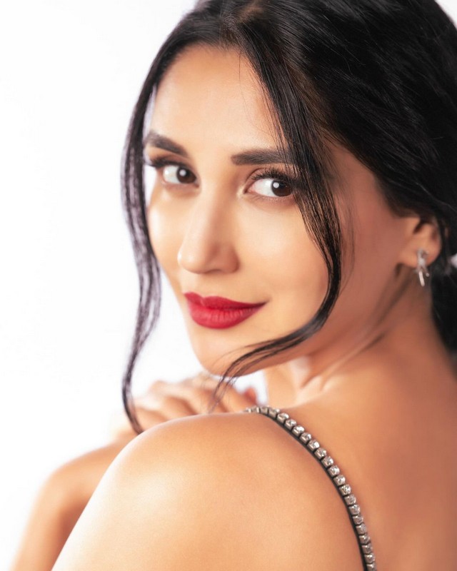 Nikita Dutta Hottest Stills