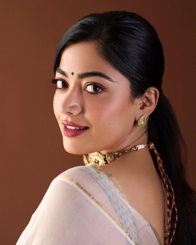 Rashmika Mandanna Gorgeous Pics in Saree