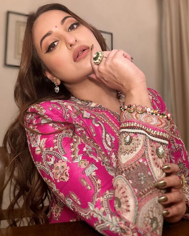 Sonakshi Sinha Delightful Clicks in Pink Dress