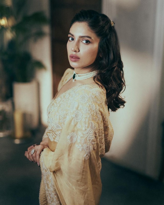 Bhumi Pednekar Looks Beautiful in Saree