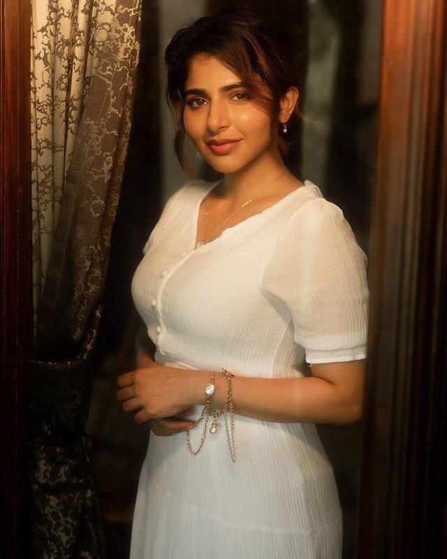 Glamorous Pics Of Iswarya Menon in White Outfit