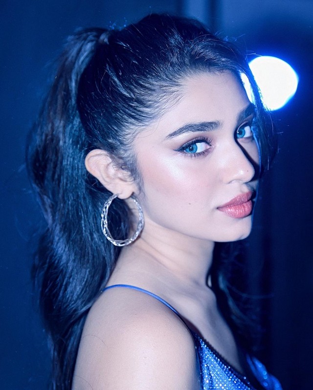 Glamorous Clicks Of Krithi Shetty in Blue Outfit