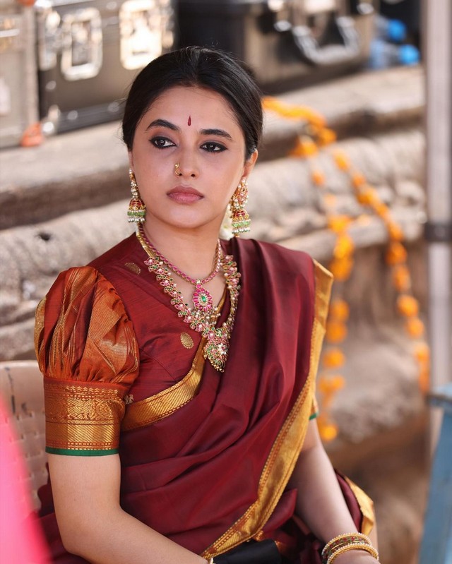 Beautiful Pics Of Priyanka Mohan in Saree