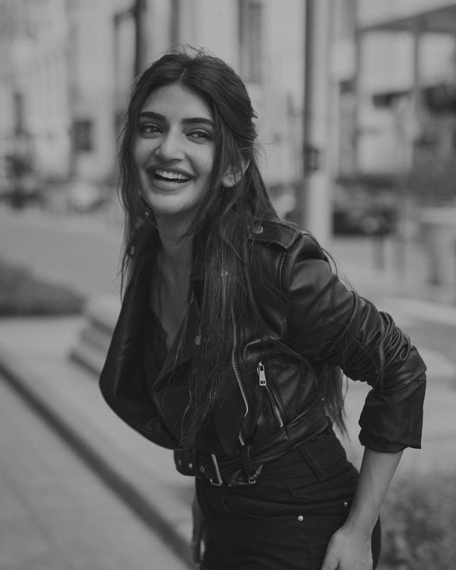 Fabulous Clicks Of Sreeleela in Black Dress