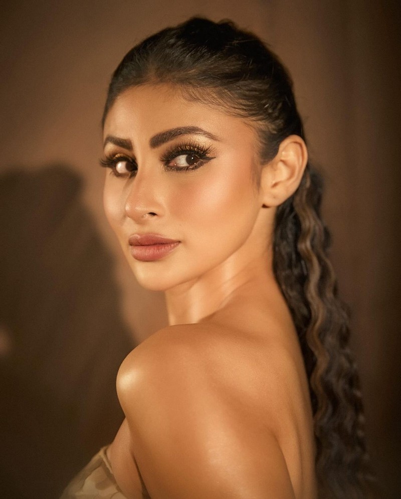 Actress Mouni Roy Looking Gorgeous