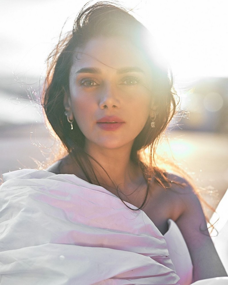Aditi Rao Hydari Looks Awesome in White Outfit