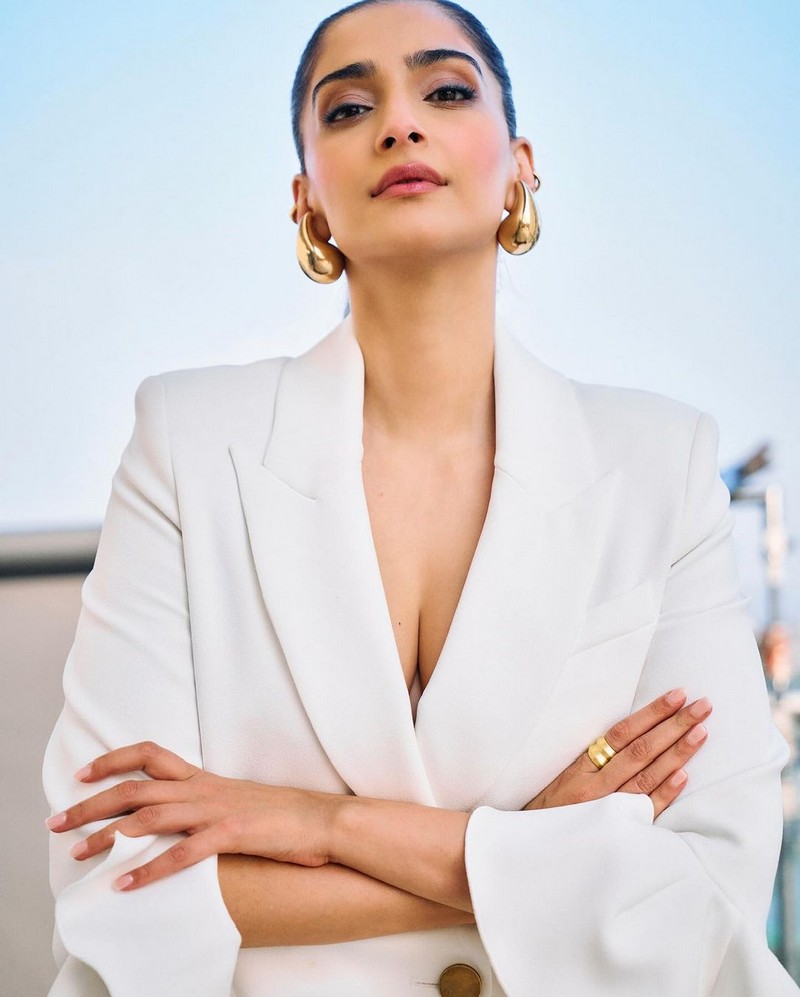 Sonam Kapoor Alluring Poses In White Outfit