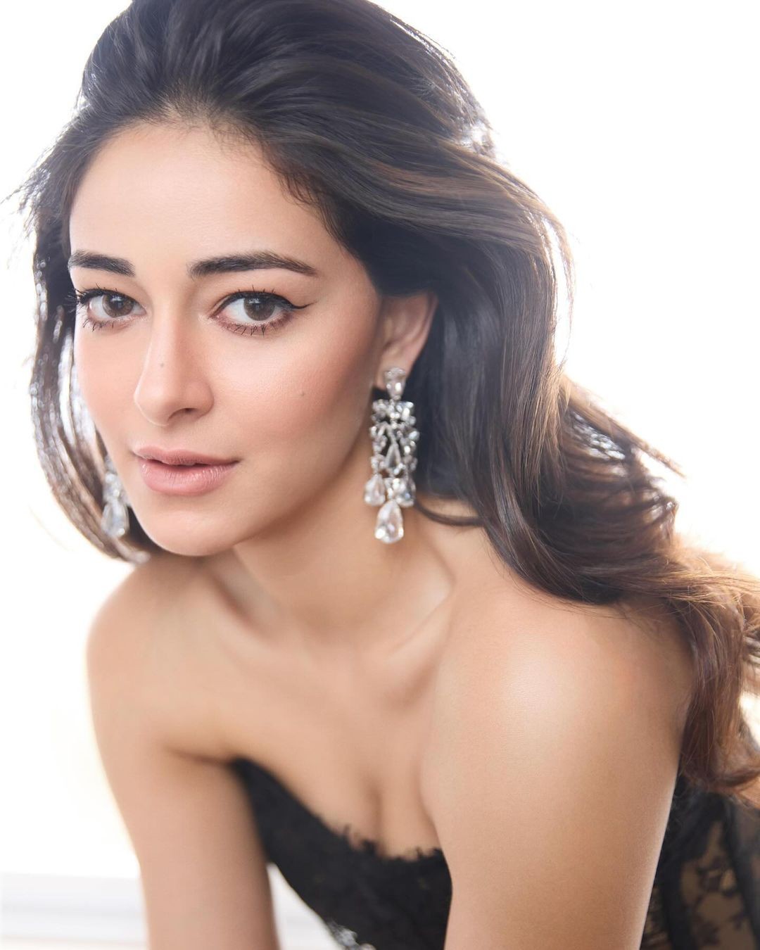 Bolly Beauty Ananya Pandey Glamorous Pics