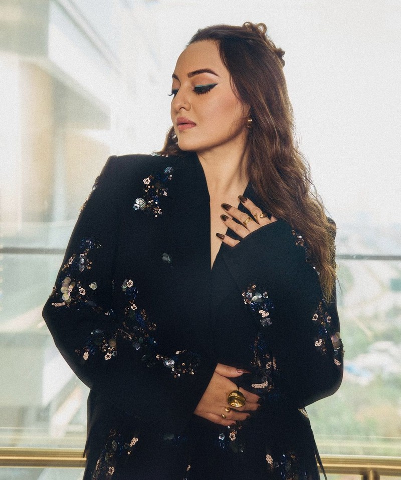 Sonakshi Sinha Looking Pretty in Black Dress