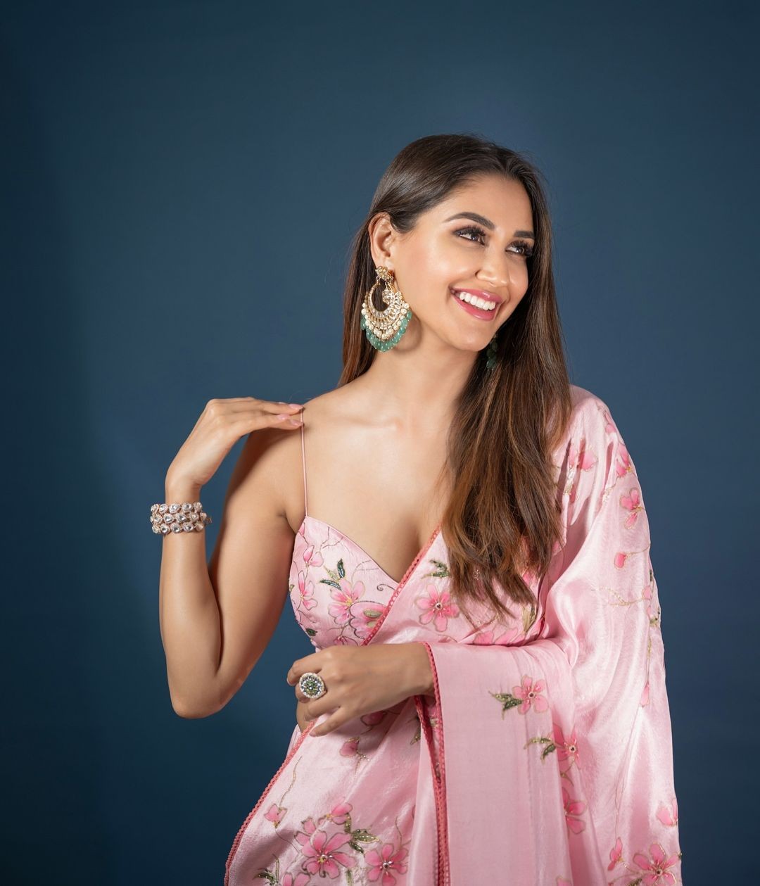 Nikita Dutta Hottest Looks in Floral Saree