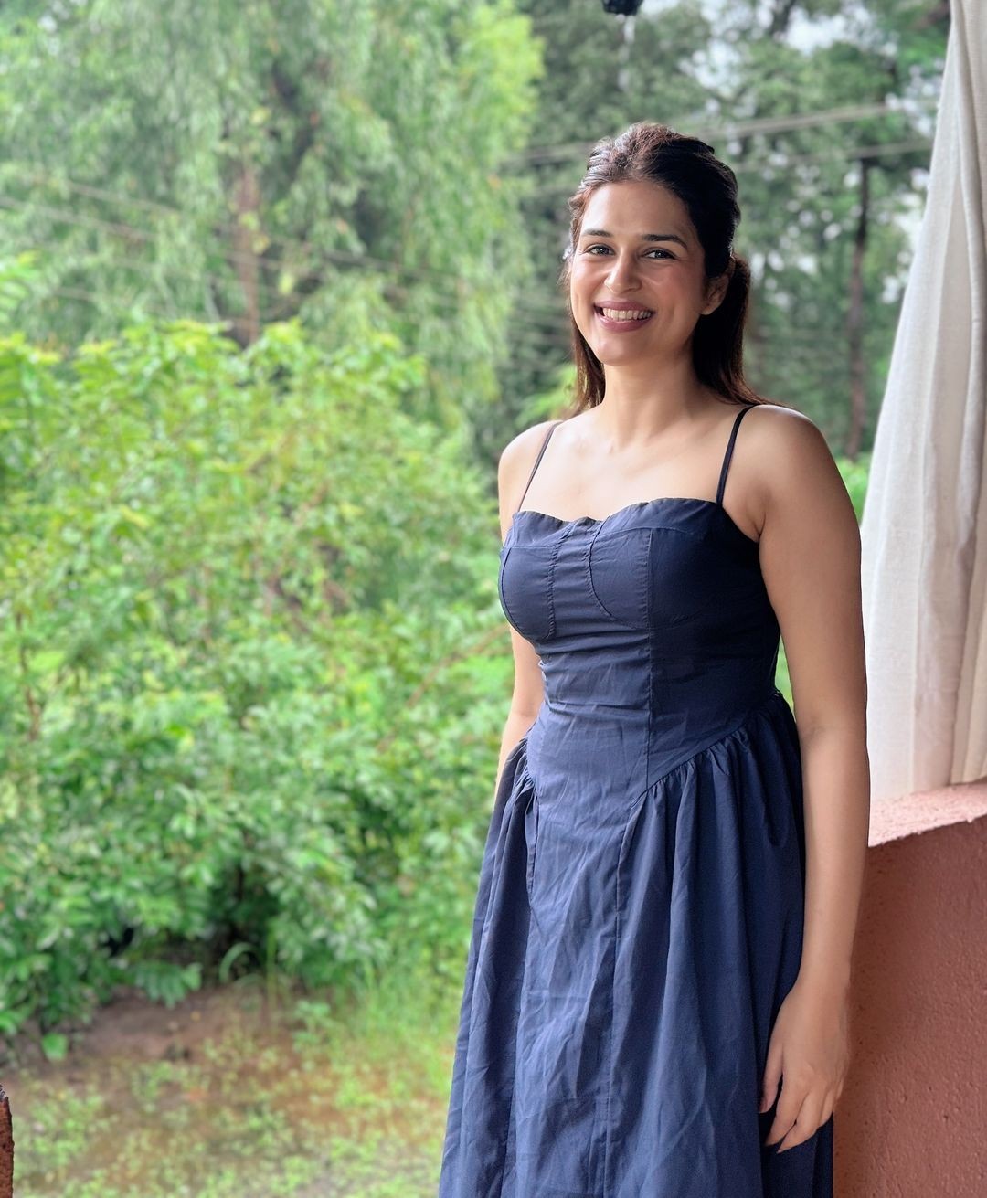 Shraddha Das Trendy Clicks