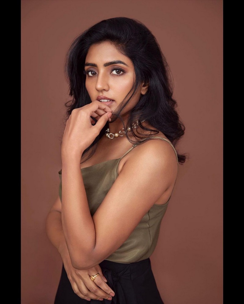 Eesha Rebba Scintillating Looks