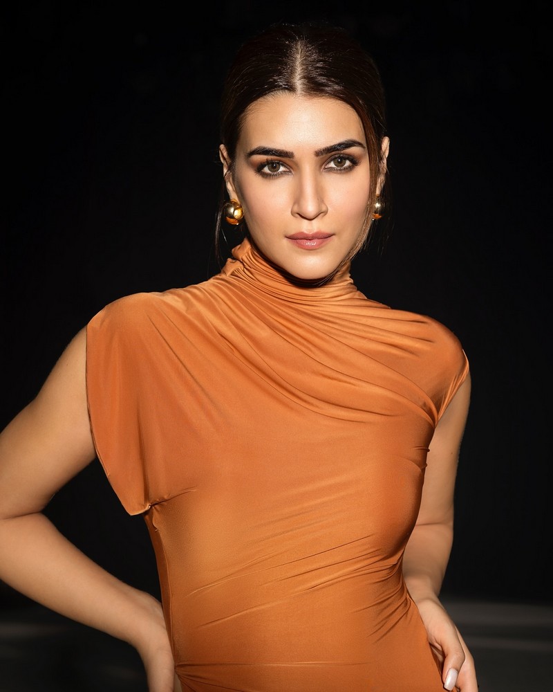 Bolly Beauty Kriti Sanon Latest Photos